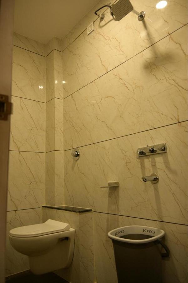 Hotel Anand Уджайн Екстериор снимка
