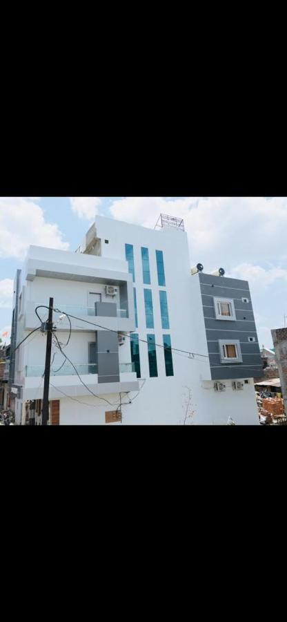 Hotel Anand Уджайн Екстериор снимка